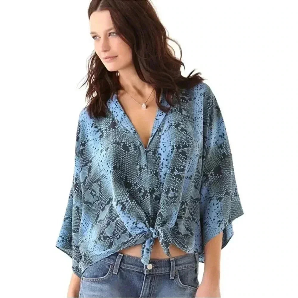 Elizabeth and James 100% Silk Snake Satya Robe Blouse Sz XS